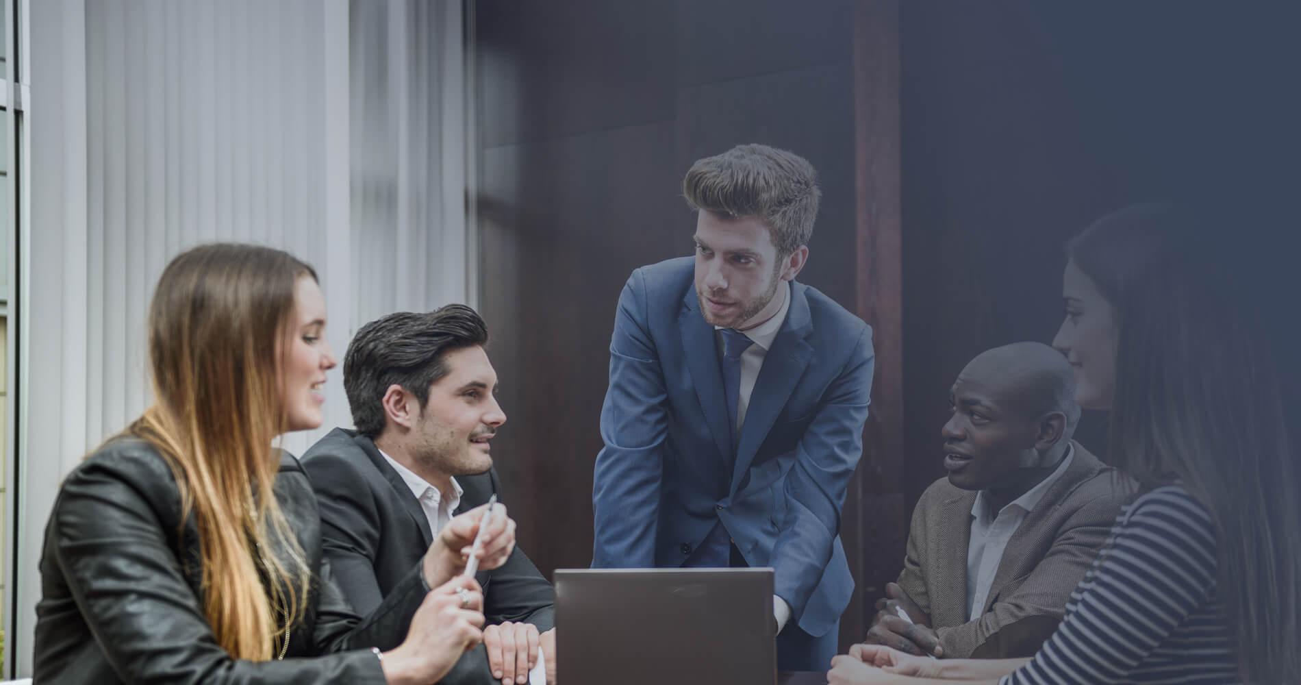 { Util::getPropSimpleFromArray($arr_banners, 'titulo', $i) }}